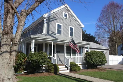 268 Common St