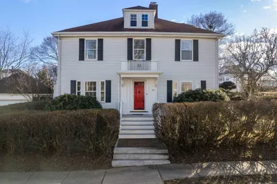 44 Pierpont Rd 1