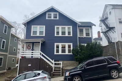 28 Sunset St #28