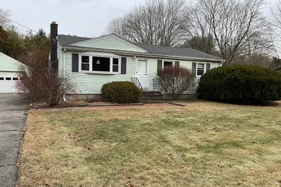 93 Plain St