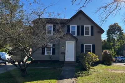 209 Maple St 1