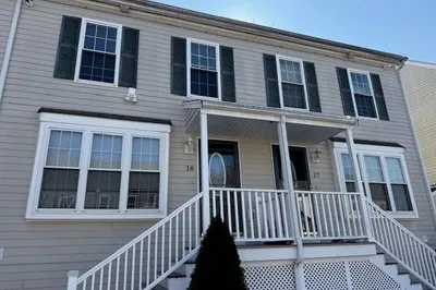 17 Foster St #18