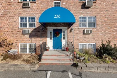 236 Low St #5