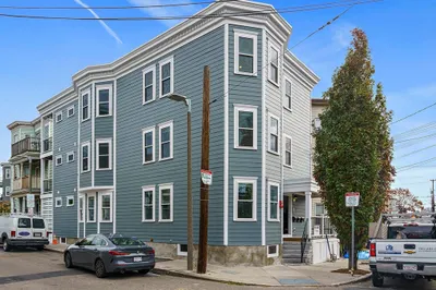 26 Crescent Ave #1
