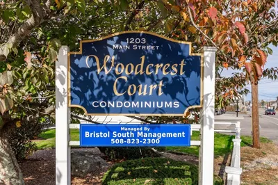 8 Woodcrest Ct #4