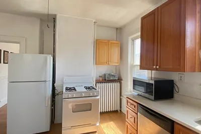 58 Aspinwall Ave #2