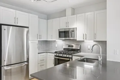 77 New St #220