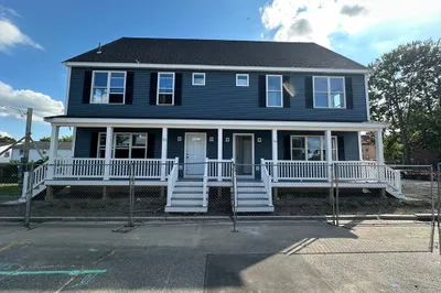 19-23 Pine Street Court 1