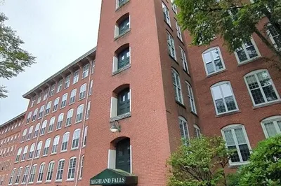 2 School St #311 1