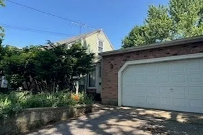 25 Lakeview St