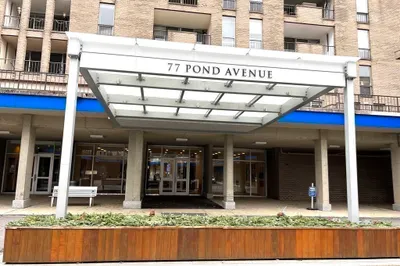 77 Pond Ave #906