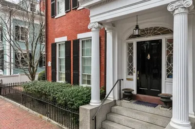 40 Chestnut St 1