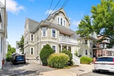 74 Josephine Ave #B