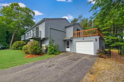 10 Holly Cir #16A