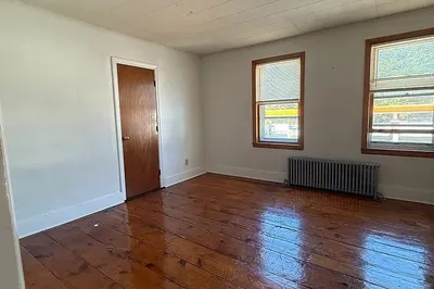 19 Maple Ave #1