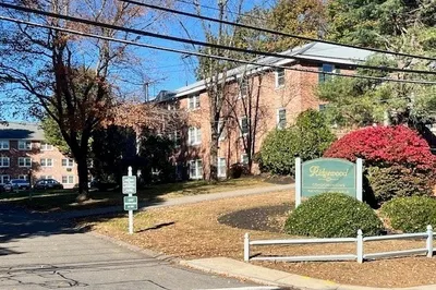 85 Ridgewood Dr #14