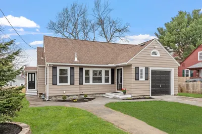287 Waverly Rd