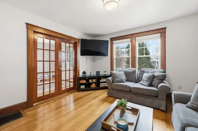 233 Lowell St #1 1