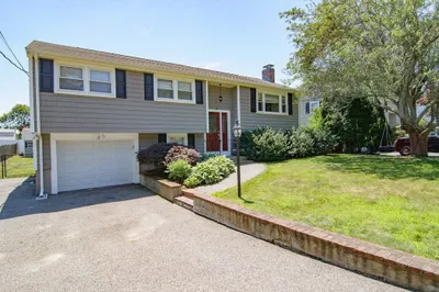 60 Greenleaf Circle #60