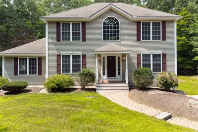 42 Peppermint St