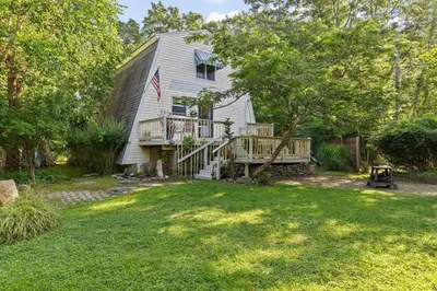 79 Dexter Rd 1