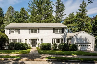 25 Beechcroft Rd 1