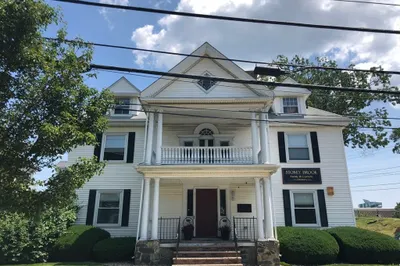 445 Highland Ave #1A