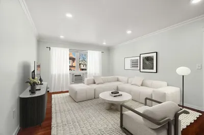 16 Everett Ave #2B