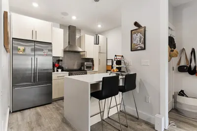 176 Humboldt Ave #4