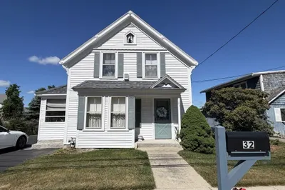 32 Eastern Ave