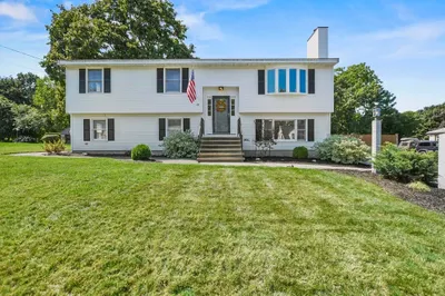38 Mill St