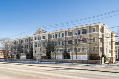 5170 Washington Street #101