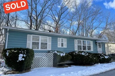 276 Lunenburg St #65 1