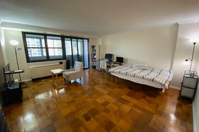 2 Hawthorne Pl. #12F