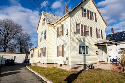 13 State St