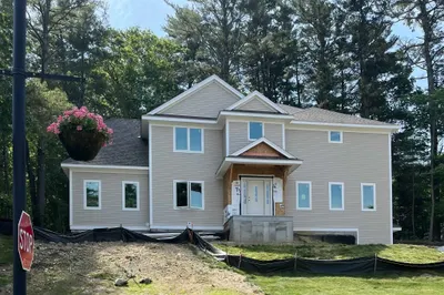49 Country Club Way 1