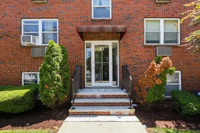 33 Montvale Ave #11 1
