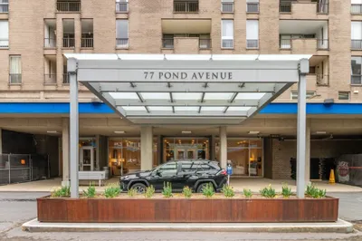 77 Pond Ave #612 1