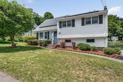 6 Surrey Rd
