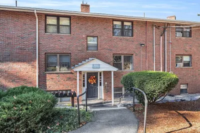 2 Town House Ln #8