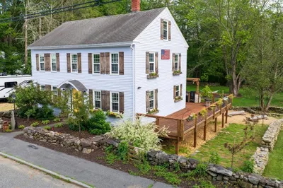 34 Ruggles Hill Rd 1