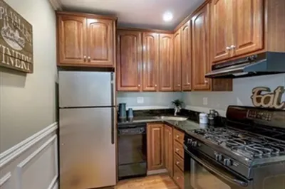 120 D St #1