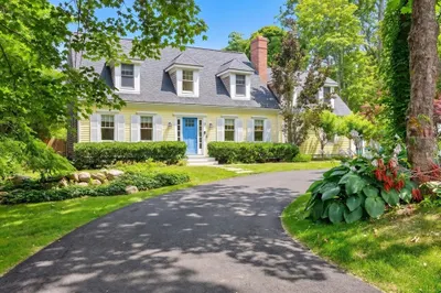 10 Westmoreland Dr 1