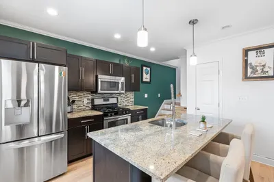 9 Lisbeth St #9 1