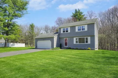 6 Ladd Ln 1