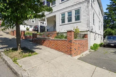1-a Wilbur St