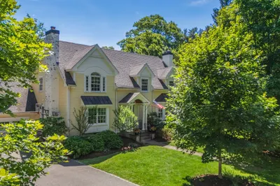 1 Kenilworth Circle 1