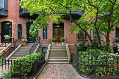 122 Marlborough Street 1