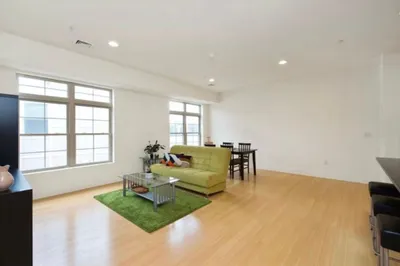 9 Gardner St #12
