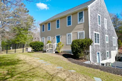 2 Pisces Lane 1